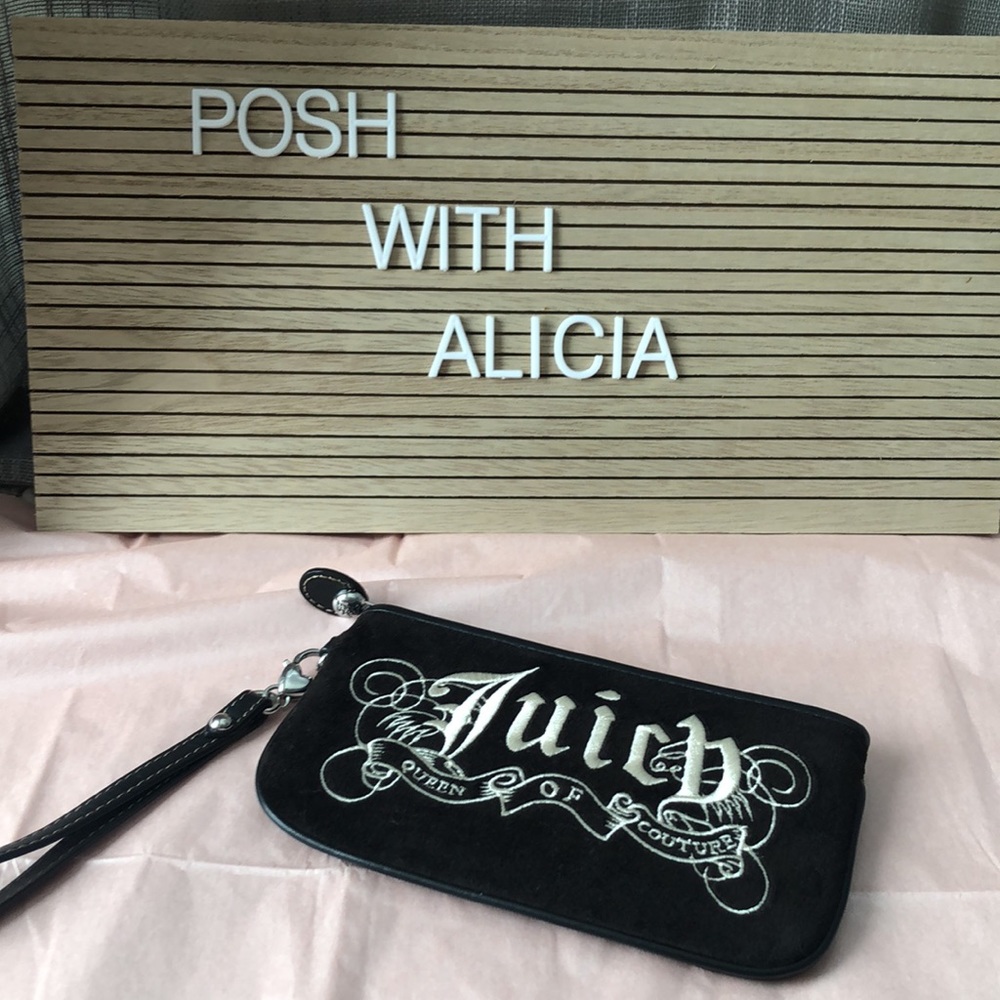 Juicy Couture wristlet - Picture 3 of 9